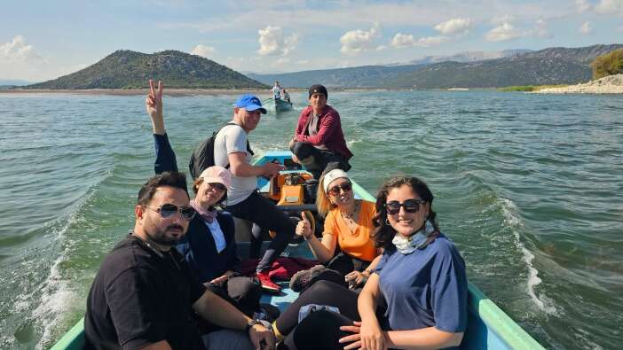 konyanin-denizinde-buyuleyen-kesif-sakli-cennete-cikarma-yaptilar