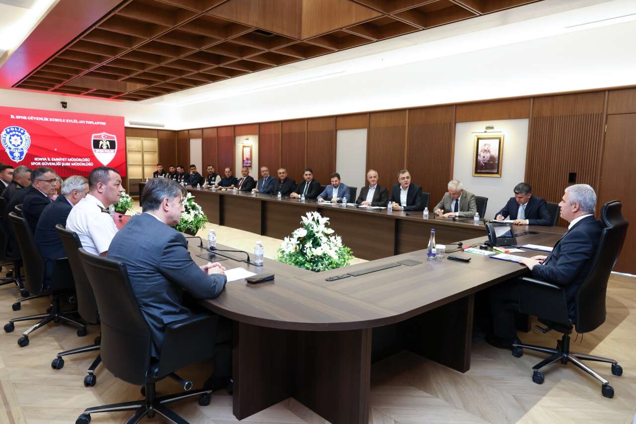 konyasporun-filistin-maci-oncesi-kritik-toplanti-tum-tedbirler-masaya-yatirildi