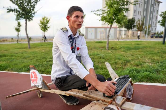 konyanin-pilot-buraki-turkiye-gundeminde-hikayesini-haber-dairesi-duyurmustu