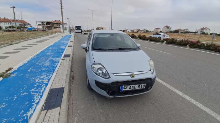 konya-plakali-otomobil-carpti-metrelerce-havaya-savrulup-servis-aracinin-altina-girdi