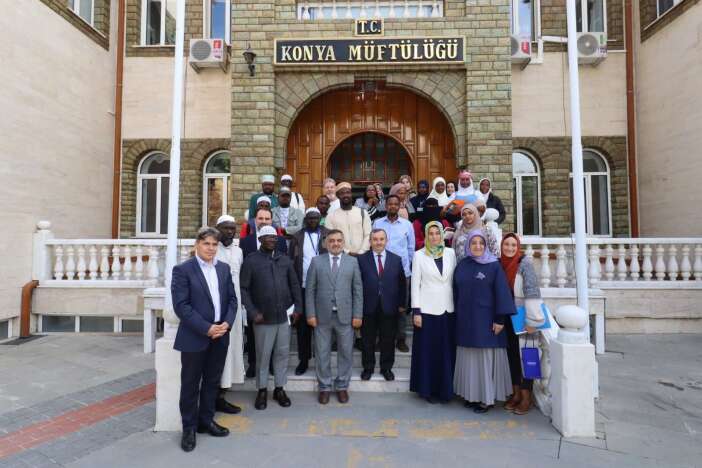 27-kilisenin-liderliginden-bambaska-bir-hayata-konya-detayi-da-var