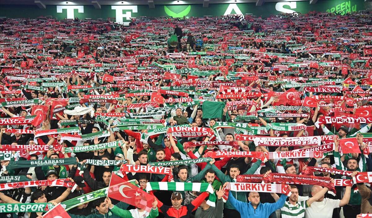 tff-baskani-haciosmanoglunu-kizdiran-tezahurat-stadi-terk-etti