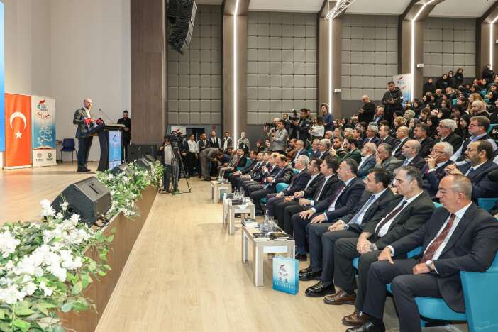 bilal-erdogan-konyada-konustu-en-iyi-olmaktan-baska-hedefimiz-yok