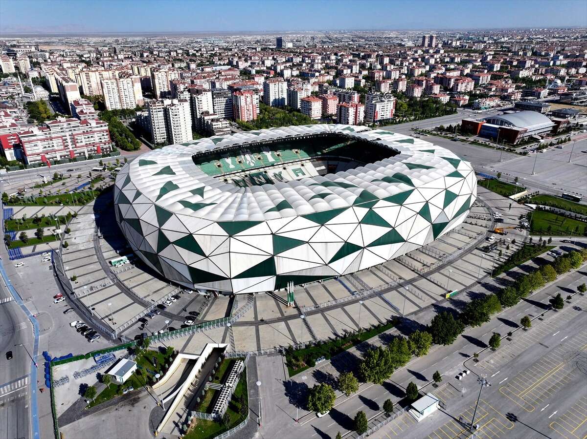 konya-tarihi-gune-hazir-konyaspor-ve-filistin-milli-takimi-sahaya-cikiyor