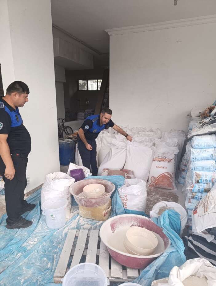 yakalanmasalar-vatandasa-yedireceklerdi-75-ton-boceklenmis-un-imha-edildi