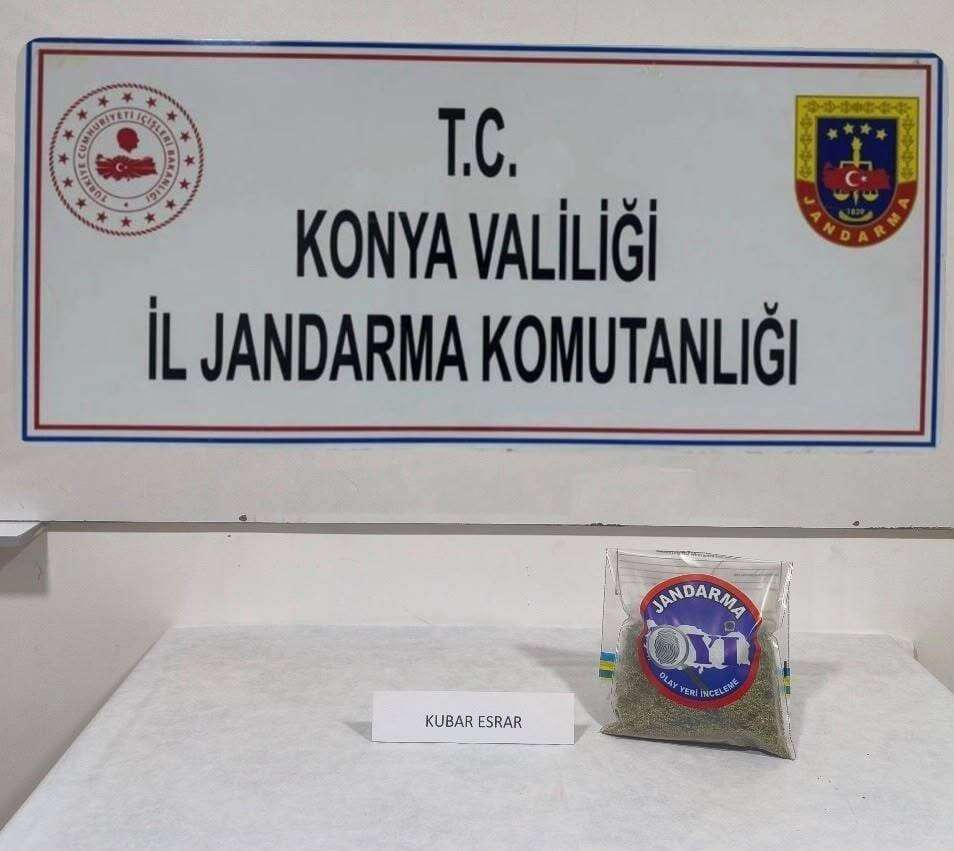 konyada-jandarma-dugmeye-basti-8-kilo-uyusturucu-ele-gecirildi-70-kisi-yakalandi