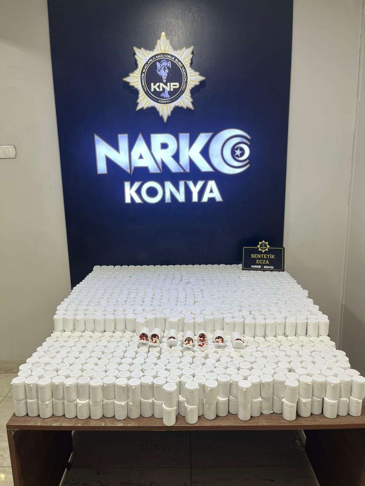konyada-narkotik-ekipleri-harekete-gecti-105-bin-adet-yakalandi