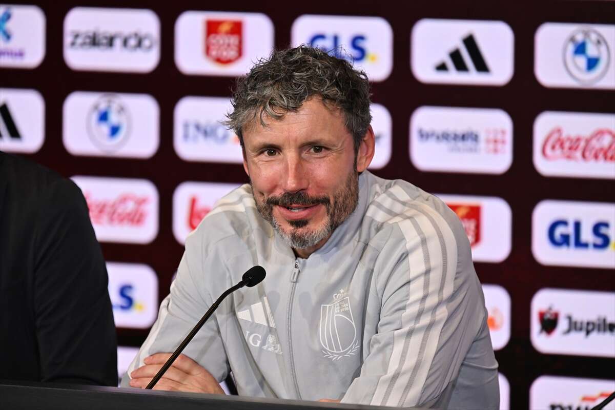 turkiye-maci-oncesi-belcikada-trossard-gelismesi-mark-van-bommel-duyurdu