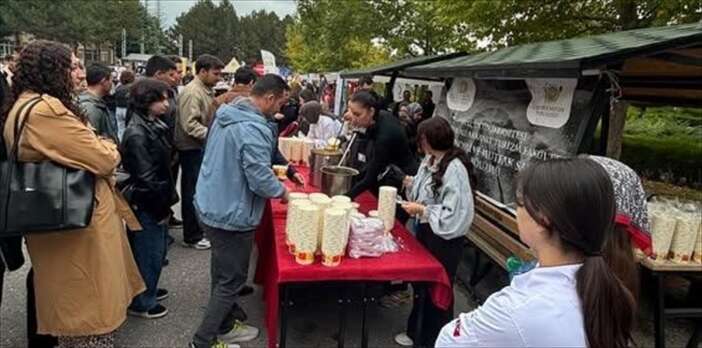konyada-universitelilere-renkli-karsilama-kampus-adeta-senlendi