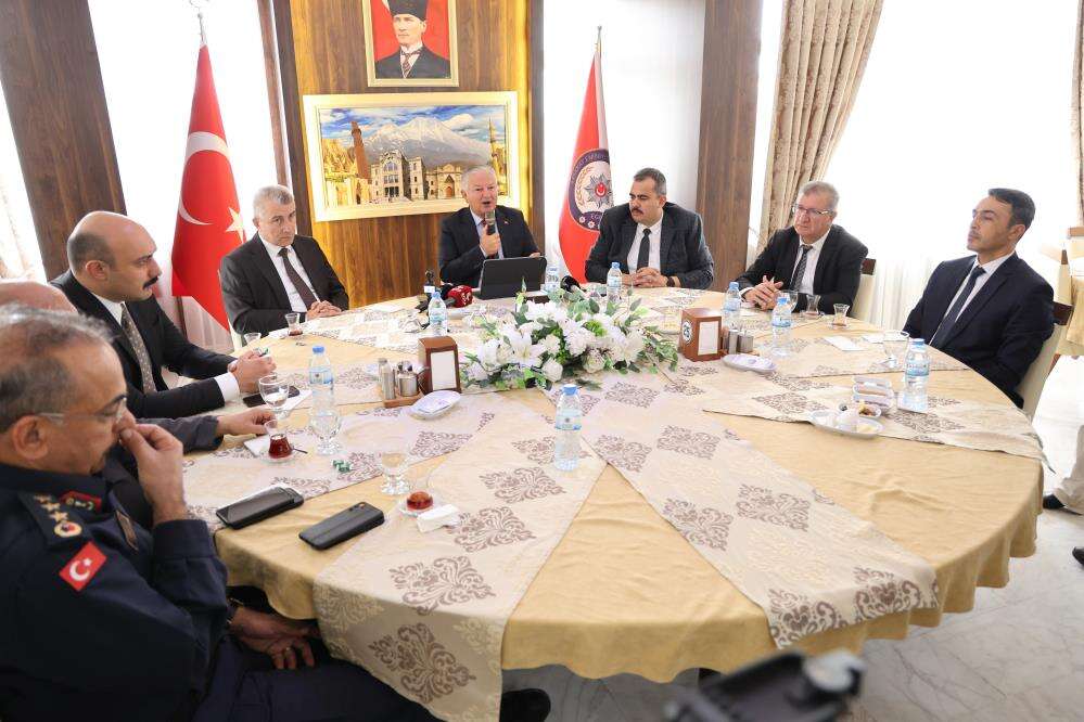 aksaray-valisi-murat-durudan-suc-cetelerine-net-mesaj-tepelerine-bineriz