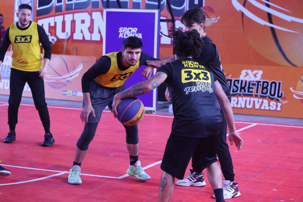 konyada-basketbol-soleni-32-takim-sampiyonluk-icin-yarisiyor