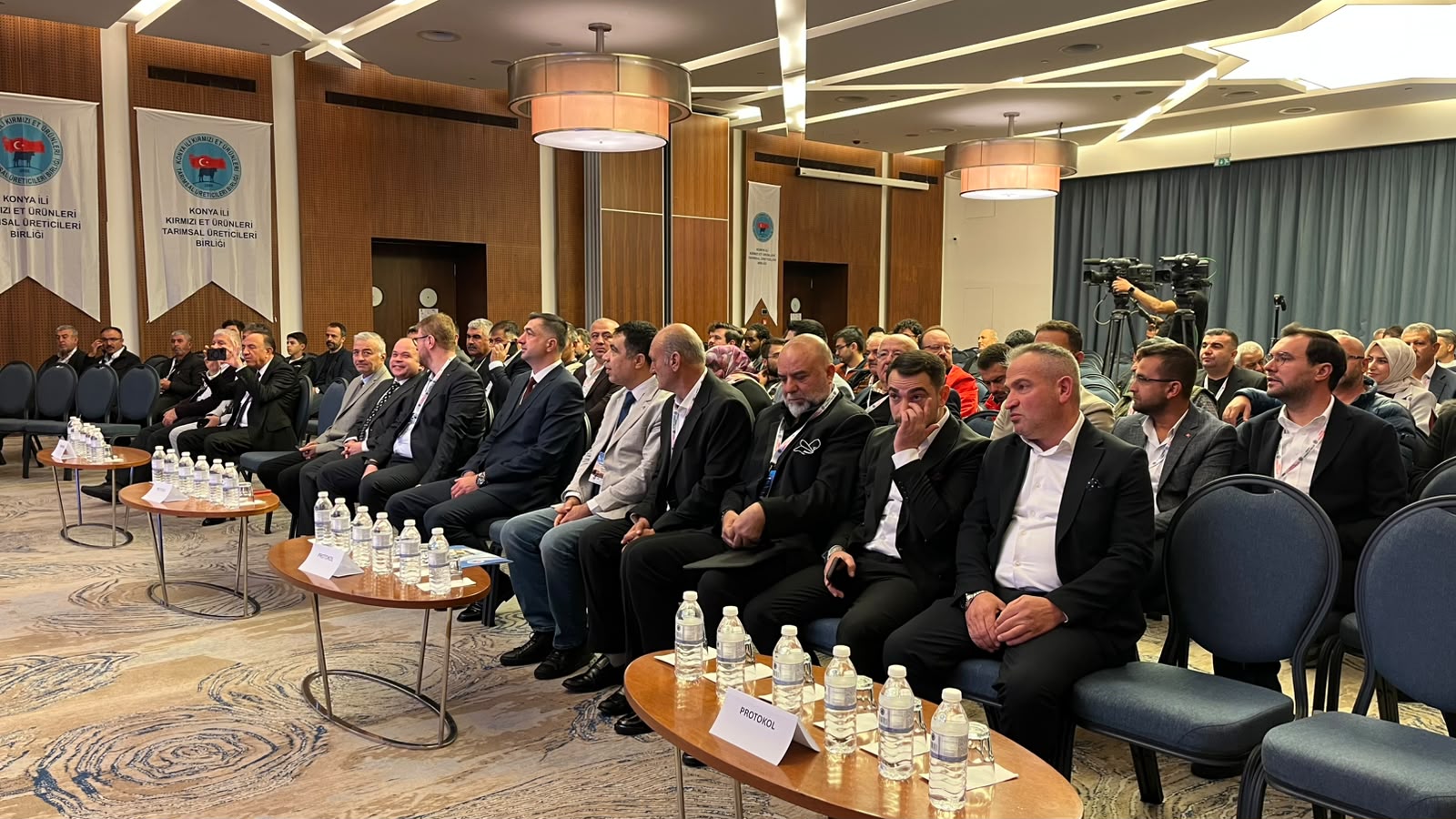 konyada-kirmizi-et-zirvesi-baskan-tekin-uretici-vurgusu-yapti