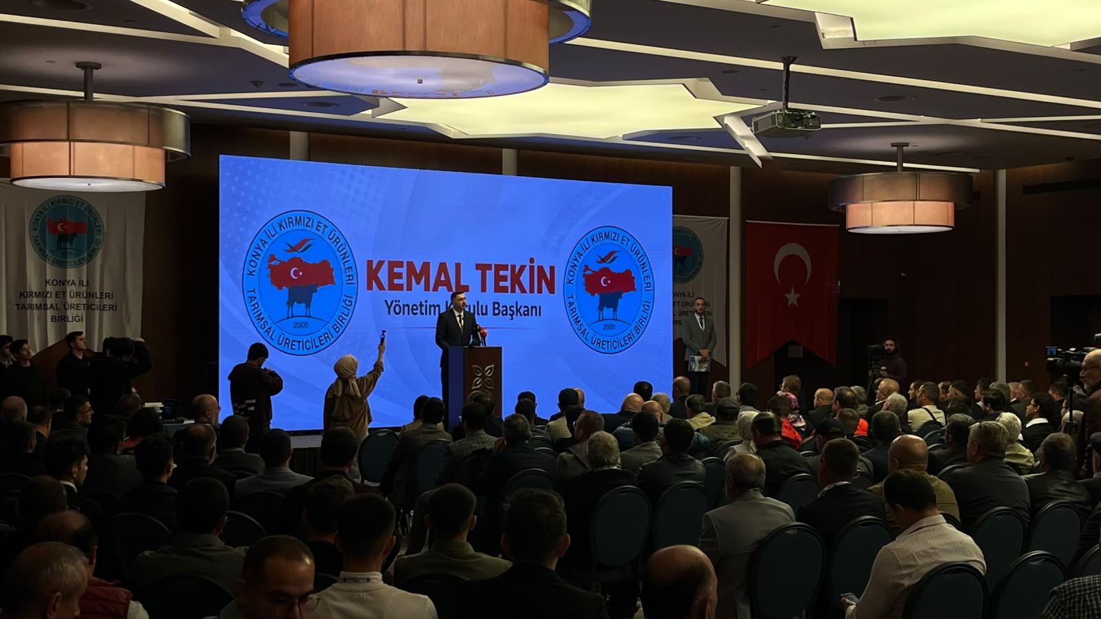 konyada-kirmizi-et-zirvesi-baskan-tekin-uretici-vurgusu-yapti
