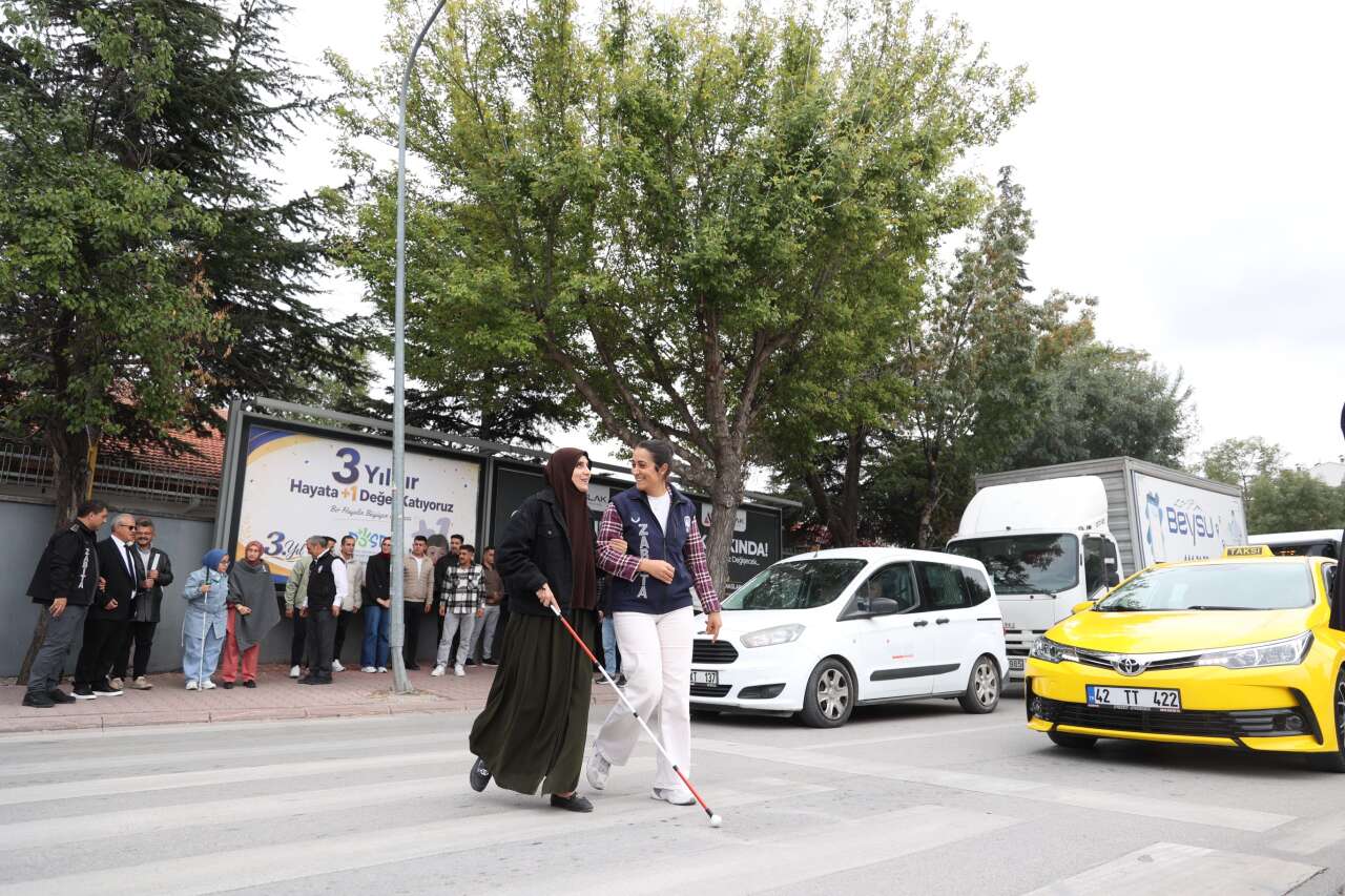 konyada-yeni-zabitalara-uygulamali-gorme-engelli-egitimi-verildi