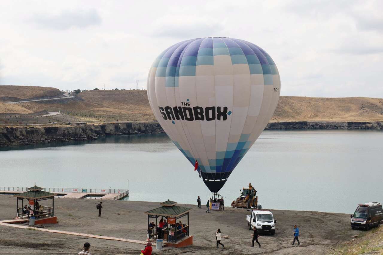 konyanin-essiz-golunde-surpriz-goruntu-balon-da-havalaniyor