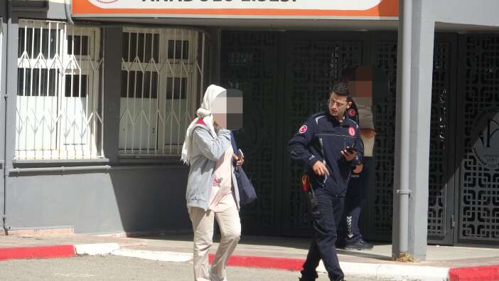 kpss-sinavi-yapilan-okuldan-gelen-ihbar-ekipleri-harekete-gecirdi