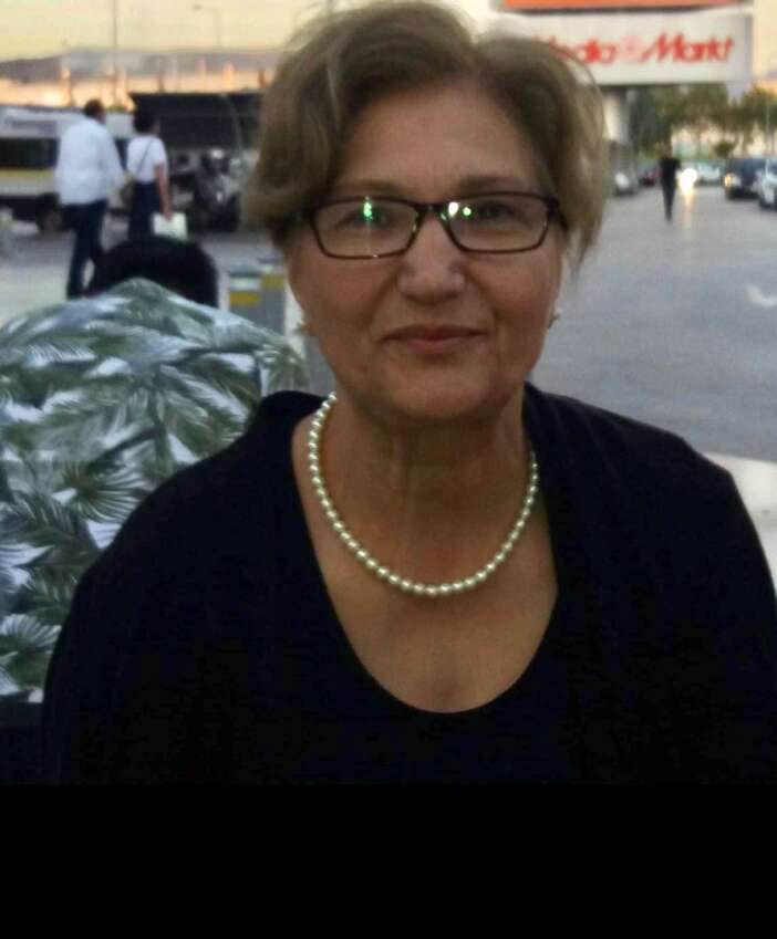 kari-koca-evlerinde-olu-bulundu-komsu-gozaltina-alindi