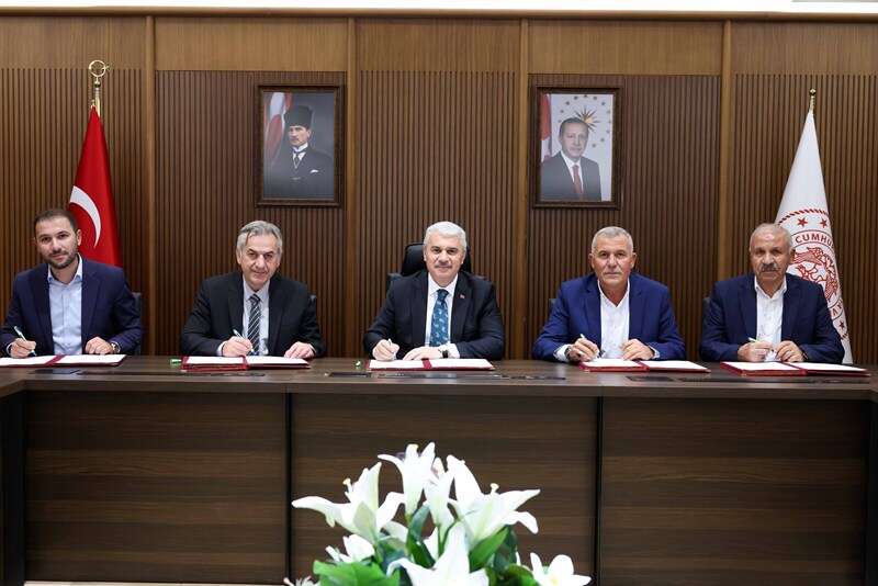 konyada-egitime-hayirsever-destegi-12-yeni-derslik-yapilacak