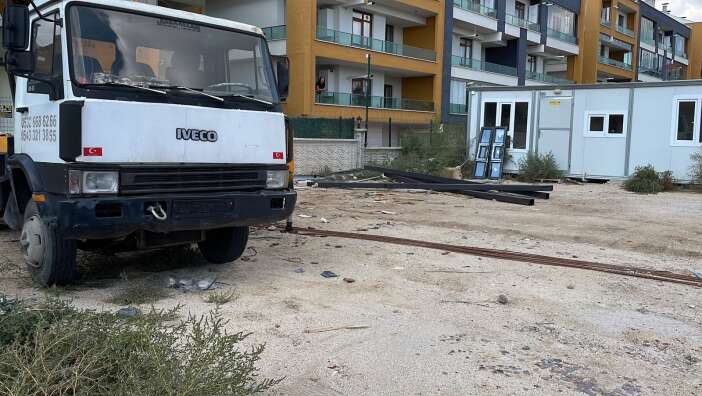 konyada-vinc-operatoru-2-metre-yukseklikten-dustu