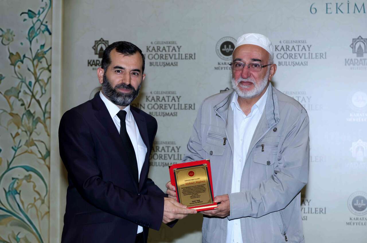 karatayda-din-gorevlilerine-ozel-program-anlamli-bulusmada-bir-araya-geldiler