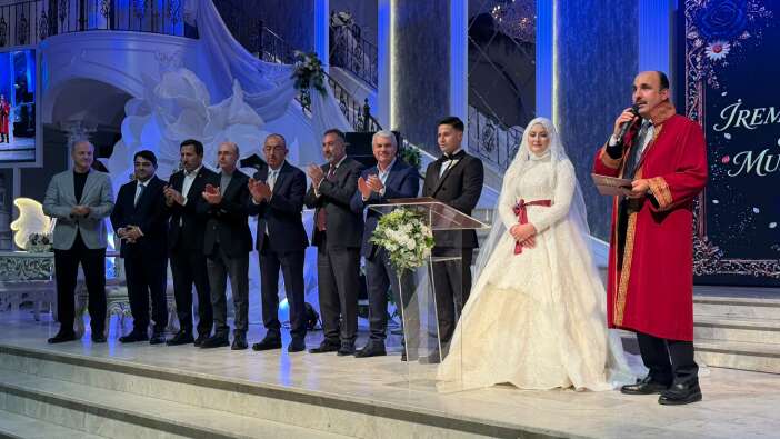 konya-protokolunu-bulusturan-dugun-nikahi-baskan-altay-kiydi