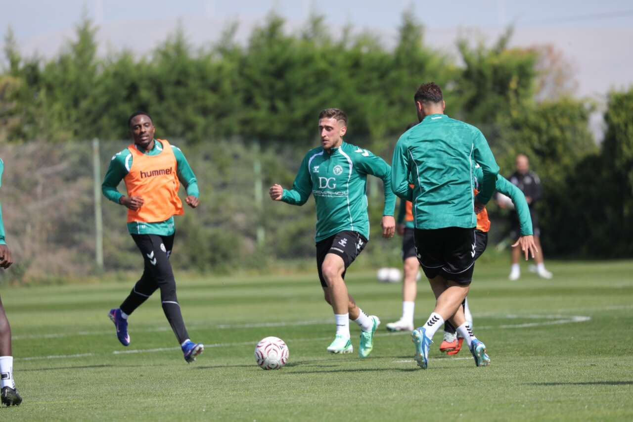 konyasporda-gozler-basaksehir-macinda-hazirliklar-suruyor