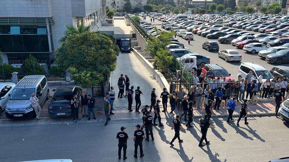 yolsuzluk-sorusturmasinda-belediye-baskani-vahap-secer-dahil-34-kisi-tutuklandi