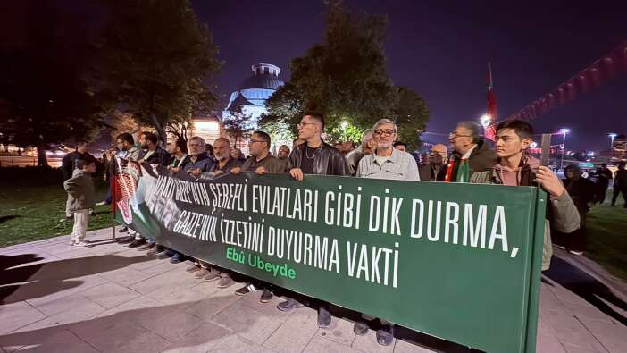 konyada-meydanlar-filistin-icin-doldu-baskan-altay-da-katildi