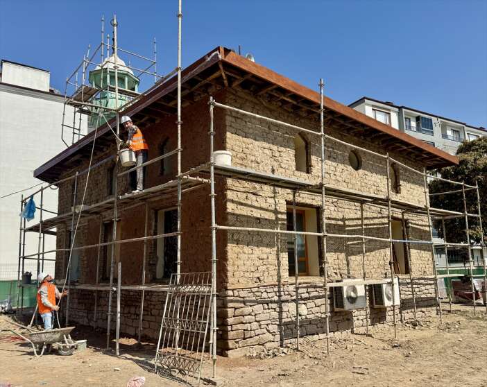 konyada-tarih-yeniden-ayaga-kalkiyor-6-camide-restorasyon-basladi