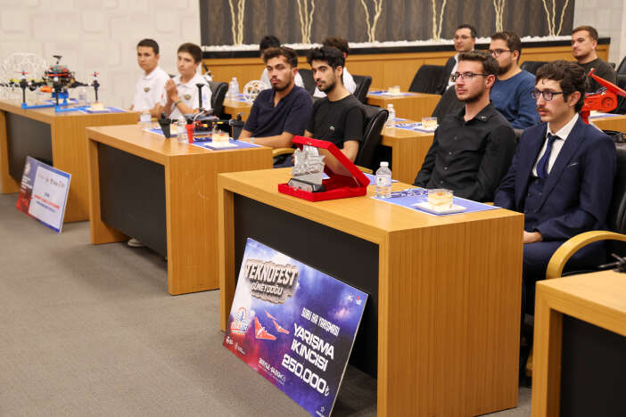 selcuklunun-genc-mucitleri-teknofeste-damga-vurdu-konyaya-dereceyle-donduler