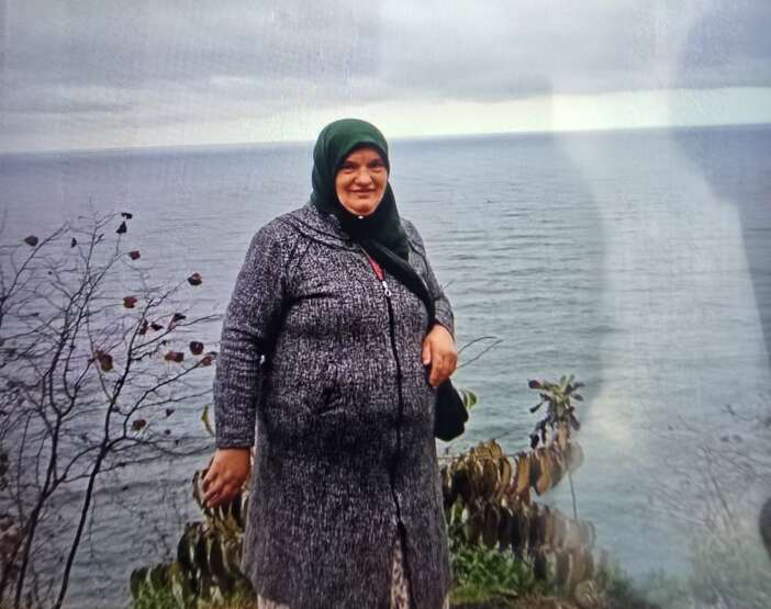ayni-aileye-2-aci-birden-oglunun-ardindan-oldurulen-anne-topraga-verildi
