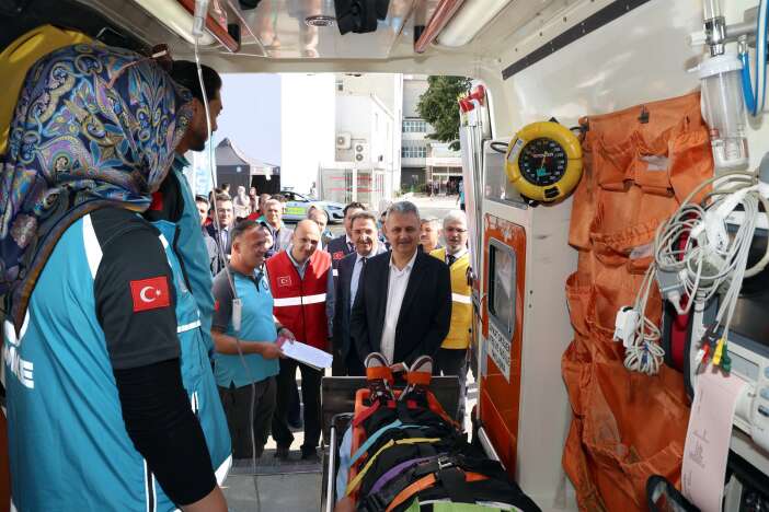 konyada-76-buyuklugundeki-deprem-alarmiyla-hastane-acil-tahliye-edildi