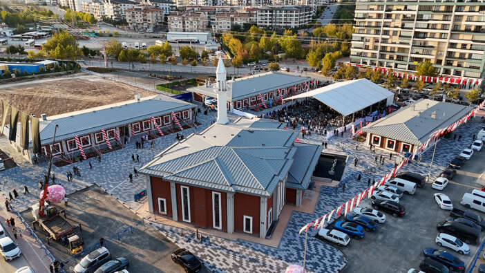 selcuklunun-yeni-mahalle-kulliyesini-tbmm-baskani-acti