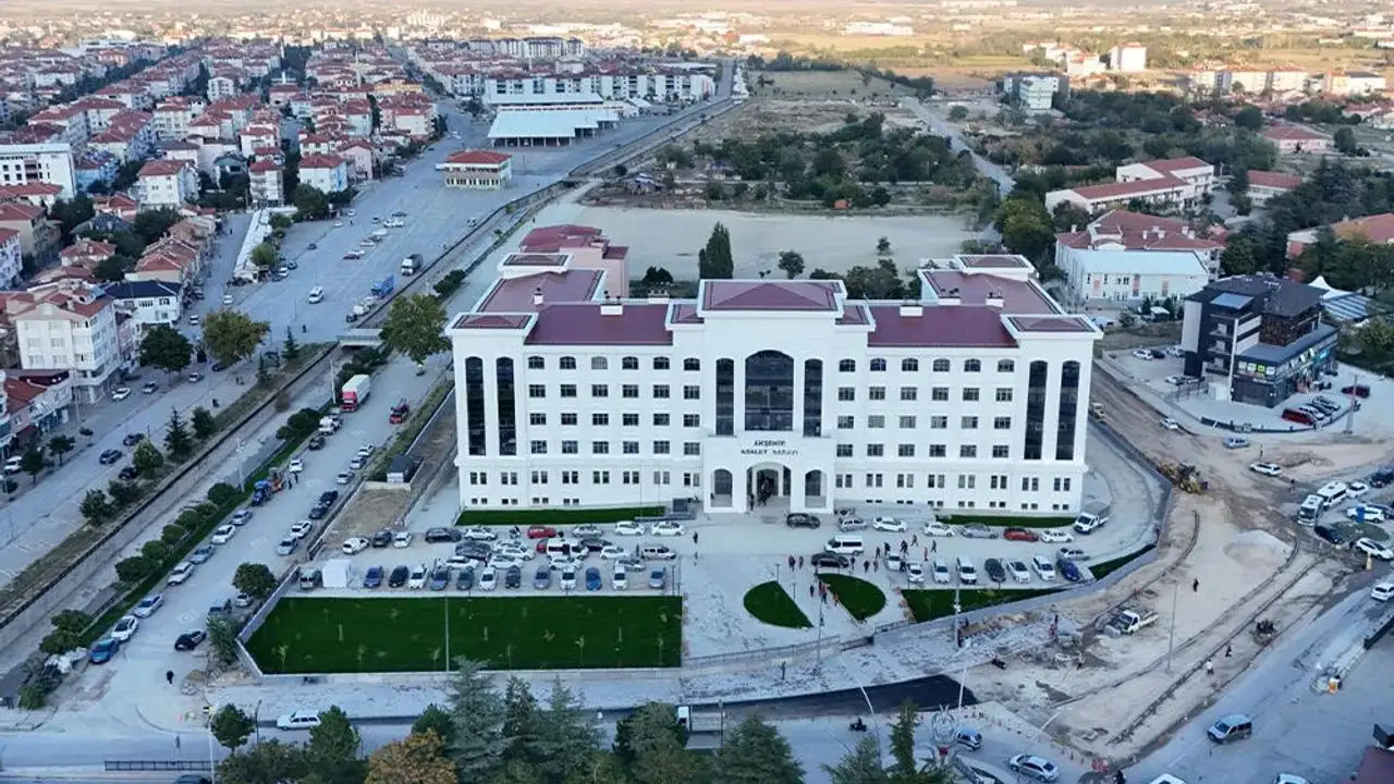 konyanin-yeni-adalet-sarayi-tamamlandi-pazartesi-gunu-aciliyor