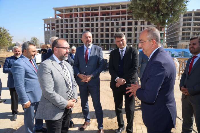 meramda-kamu-kurumlari-ayni-bolgede-toplaniyor-yeni-bina-boyle-olacak