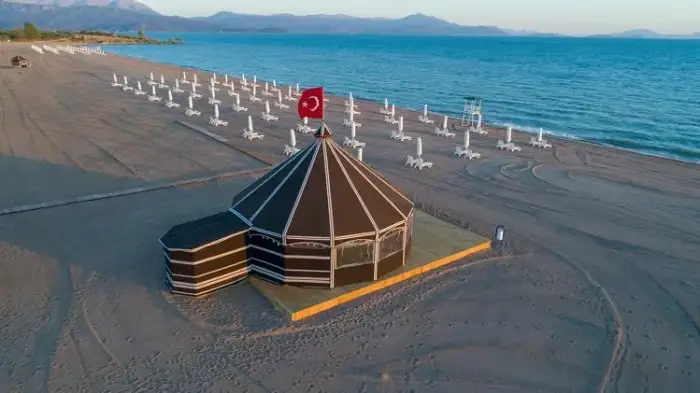 konyanin-denizinde-yaz-bitti-cekilen-sular-dikkat-cekti