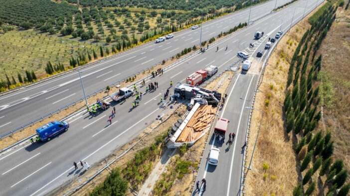 ayni-kazada-11-kisi-can-vermisti-zulfinaz-tosunun-cenazesi-konyaya-geliyor