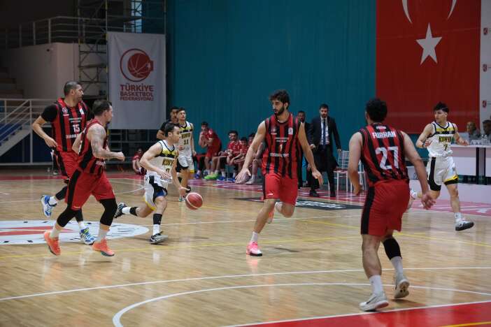 konya-buyuksehir-parkedeki-ilk-sinavini-galibiyetle-sonuclandirdi