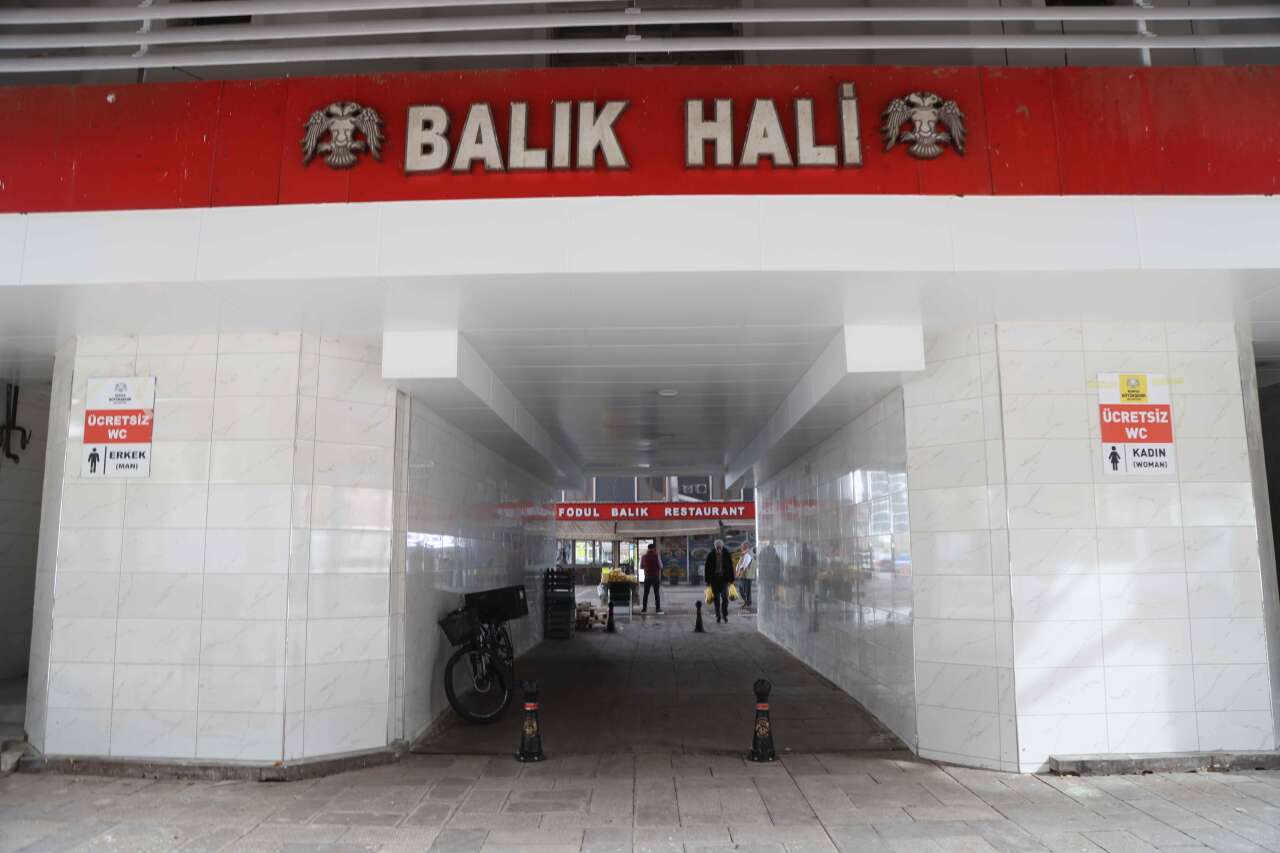 konya-balik-halinde-buyuk-degisim-catidan-tuvaletlere-kadar-yenilendi