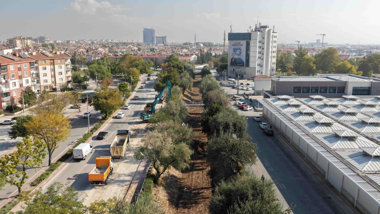 konyada-su-baskinina-karsi-kritik-adim-kanal-temizleniyor-golet-yapiliyor