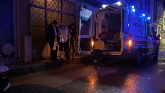 nefes-almak-isterken-yanan-64-yasindaki-kisi-hastaneye-kaldirildi