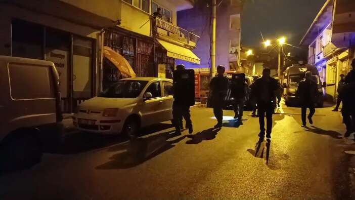 annesini-bicakla-rehin-aldi-devreye-ozel-harekat-girdi