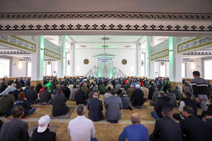 konyada-sanayi-esnafinin-bekledigi-cami-acildi