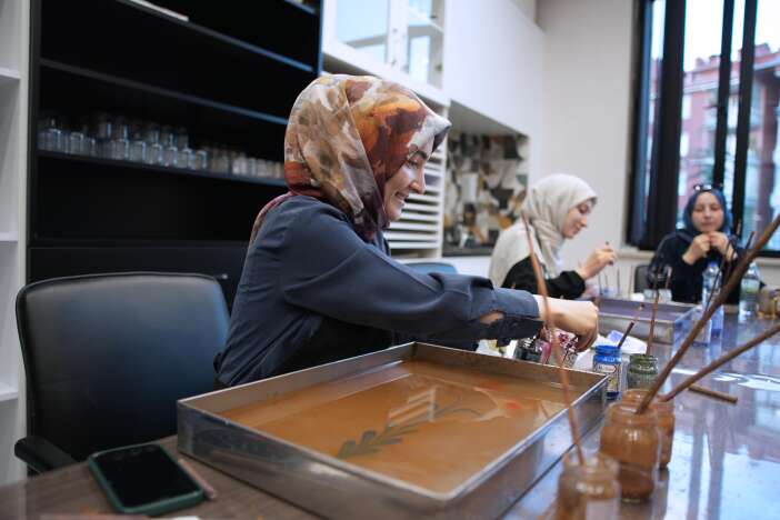 konyada-gencler-bu-merkezde-bulusuyor-18-bransta-egitim-ucretsiz-tablet-destegi