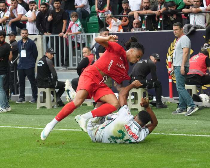 konyasporda-ilhan-palut-amedspor-maglubiyetinin-nedenini-acikladi