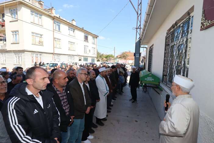 konyada-muezzin-faruk-ic-hayatini-kaybetti-son-gorev-20-yasindaki-hafiz-ogluna-dustu