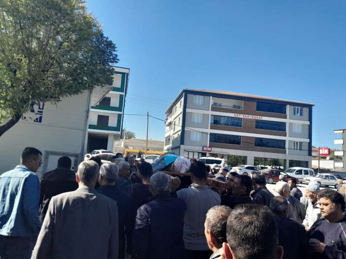 konyali-emekli-imam-babanin-en-zor-vedasi-oglunun-cenaze-namazini-kildirdi