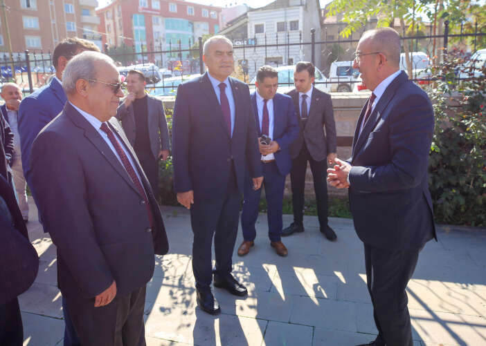 konyanin-70-mahallesi-icin-guc-birligi-baskan-kavus-muhtarlarla-bulustu