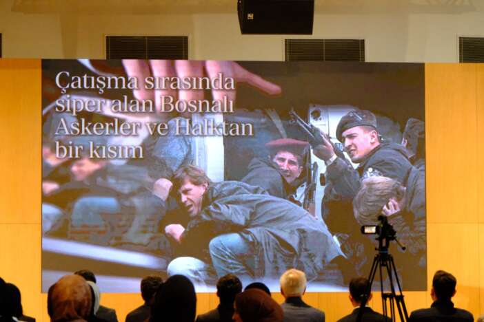 konyada-aliya-izzetbegovic-icin-anlamli-bulusma-1992-yilinin-hatiralari-anlatildi