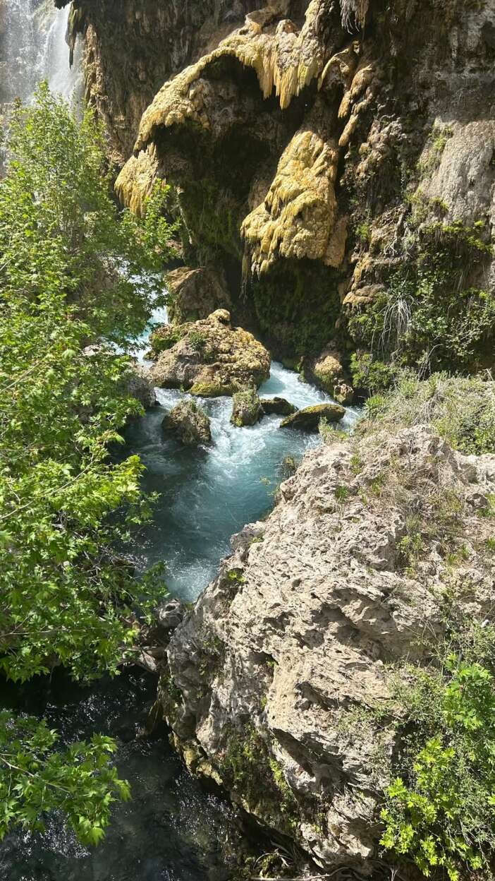 konyada-doganin-sakli-harikasi-her-mevsim-baska-guzel